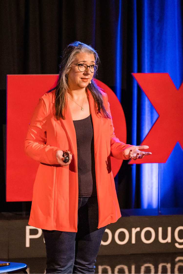 Kate Beddow TEDx Speaker (photo credit Vicki Head Photography)